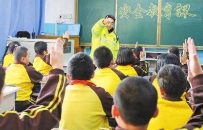 天山区小学最新动态报道