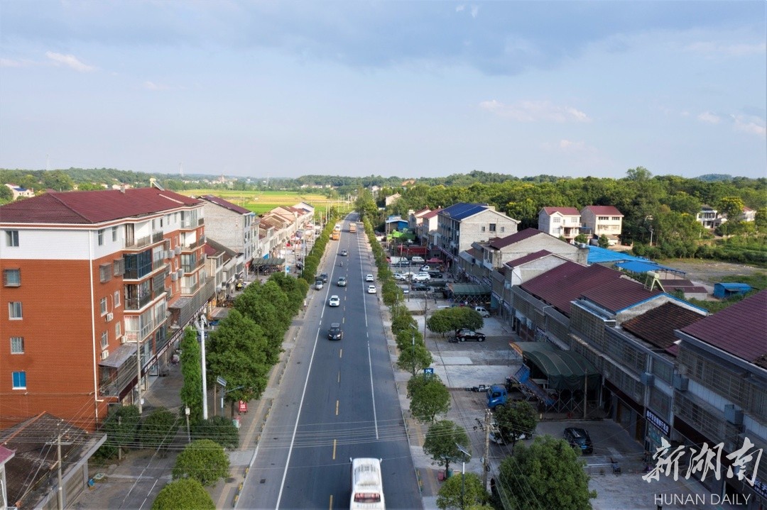 岩汪湖镇新项目，引领地区发展的强大动力源泉